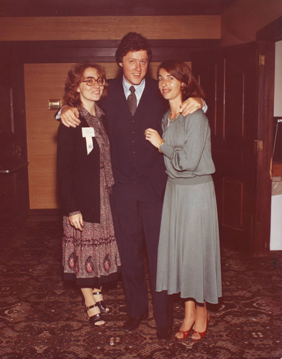 Семья Клинтонов с подругой Дайан Блейр, ок.1970г.