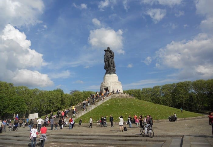 Памятник Воину-освободителю в Берлине | Фото: terraoko.com 