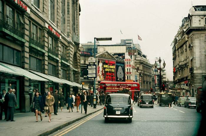 Площадь и крупнейшая транспортная развязка в центральном Лондоне в район Вестминстера в 1967 году.