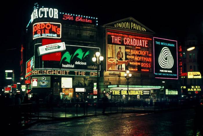 Вечерний Лондон в 1968 году.