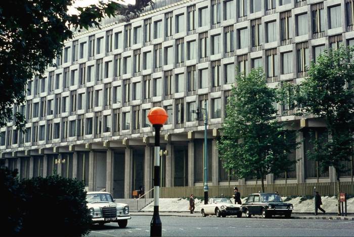 Посольство США в Лондоне в 1968 году. 