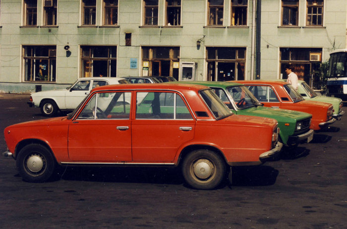 Вперёд в прошлое: Ностальгическая коллекция фотографий, сделанных в СССР в 1985 году