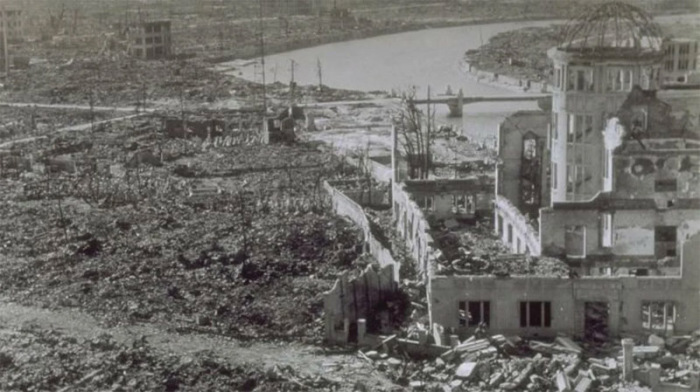 Здание торгово-промышленной палаты в Хиросиме после ядерного удара