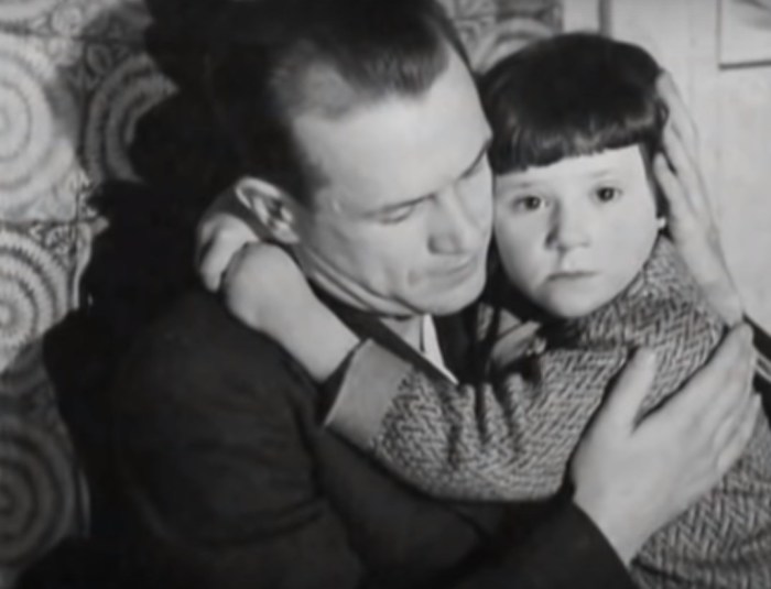 Борис Бабочкин со старшей дочерью. / Фото: www.tvkultura.ru