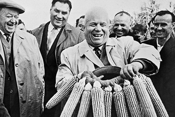 В СССР сеяли кукурузу, а Хрущёв предпочитал экзотические фрукты.