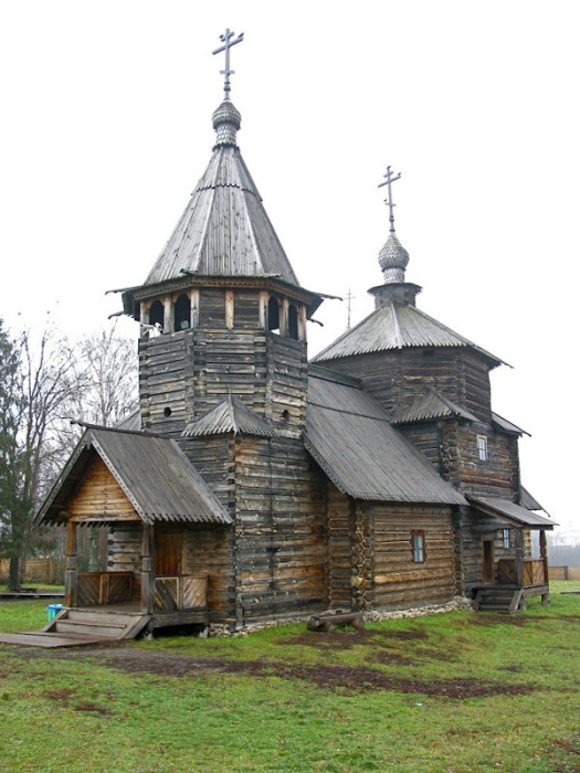 Церковь Воскресения Христова из села Потакино.
