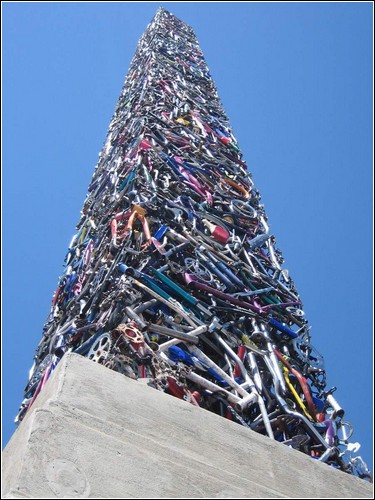 «Cyclisk»  - обелиск из велосипедов
