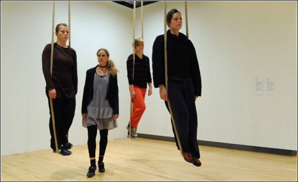 «Move: Choreographing You» - визуально-танцевальная выставка в Лондоне