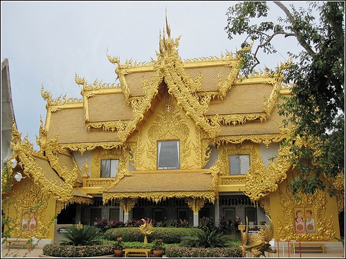 Wat Rong Khun – белоснежный буддийский рай