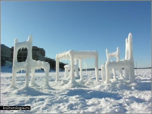 Мебель изо льда и снега