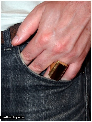 Мужское кольцо в виде чипа