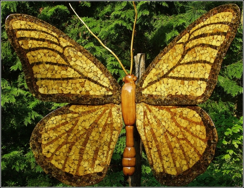 Бабочка (скульптор David Roger)