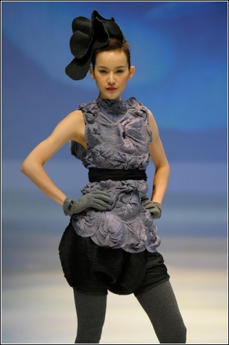 Коллекция индонезийского дизайнера Oka Diputra, Hong Kong Fashion Week 