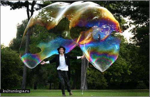 Искусство создания мыльных пузырей от Сэма Хита (Sam Heath) по прозвищу Сэмсэм Мыльный Пузырь