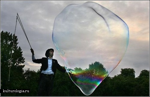 Искусство создания мыльных пузырей от Сэма Хита (Sam Heath) по прозвищу Сэмсэм Мыльный Пузырь