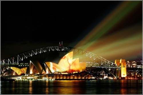 Музыкально-световое шоу «Vivid Sydney»  в австралийском городе Сиднее