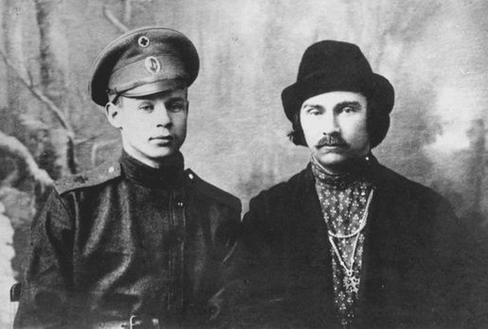 Сергей Есенин и Николай Клюев.