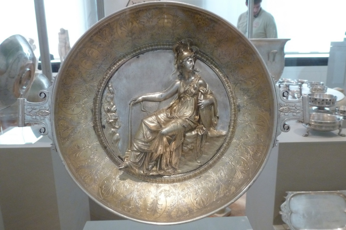 С какой посуды ели и пили в Риме до нашей эры: Знаменитые клады древнеримского столового серебра
