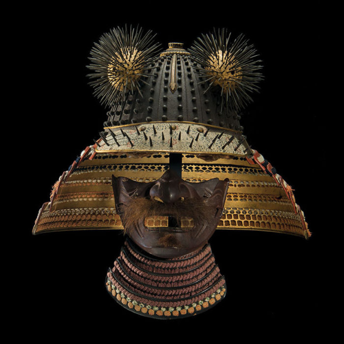 Защита для лица и шлем самурая из Йельского музея естественной истории Пибоди