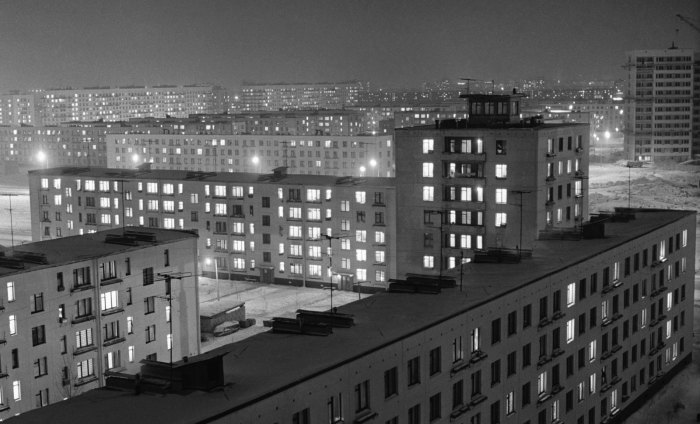 От бараков до «брежневок»: Как решали пресловутый квартирный вопрос в СССР.