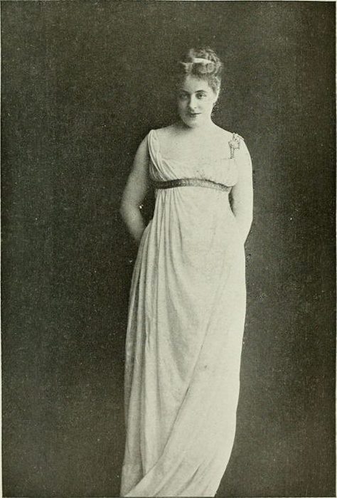  Сибил Сандерсон в роли Фрины, апрель 1893 года