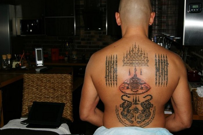 Тайские татуировки - традиции буддизма.