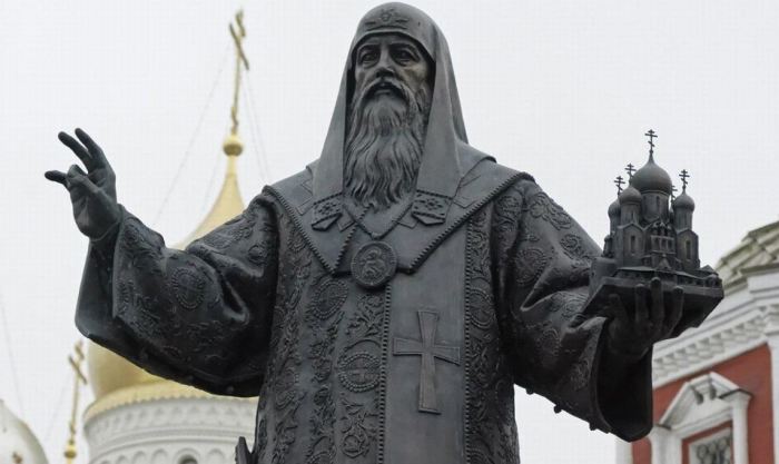 Митрополит Алексий просил Ивана Вельяминова вернуться с покаянием на Родину.