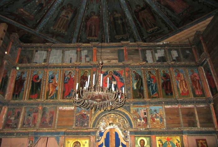 Иконостас Успенского храма.