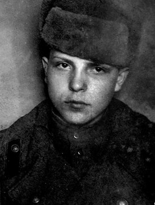 Юный герой Михаил Зирченко.