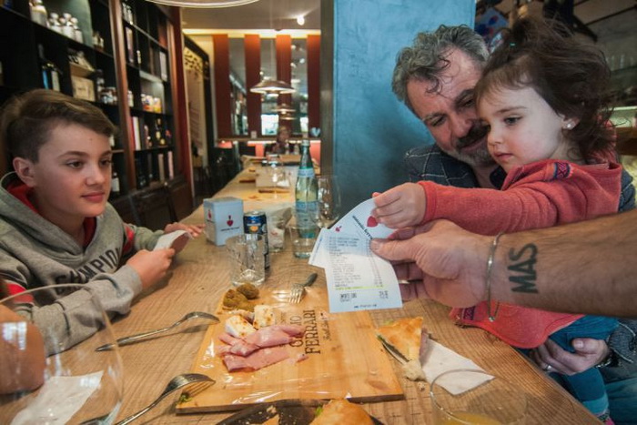 Скидка детям за хорошее поведение: акция в ресторане Антонио Феррари