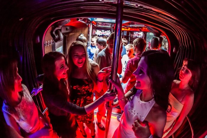 Barbus Maxi - ночной клуб на колесах в Санкт-Петербурге