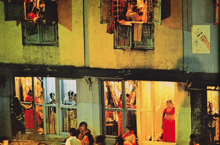 Квартал красных фонарей в Бомбее