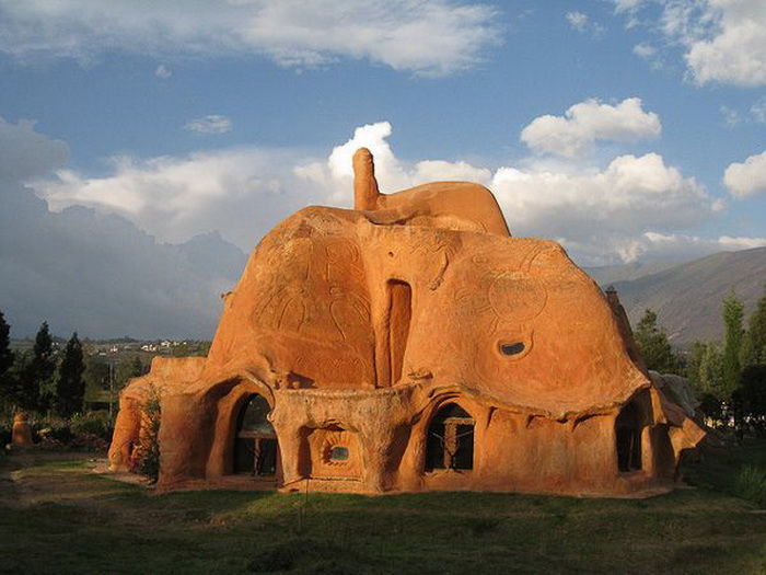 Casa Terracotta - особняк из глины от Октавио Мендосы (Octavio Mendoza)