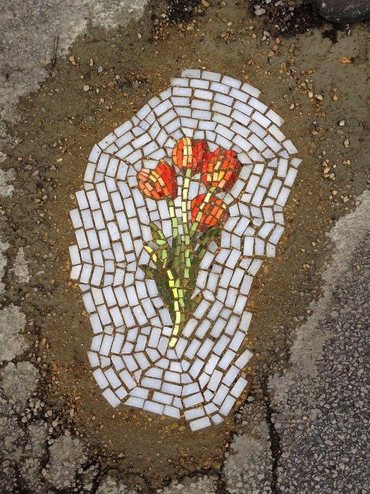 Мозаики на месте дорожных выбоин: стрит-арт от Jim Bachor (Джим Бэчор)