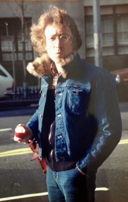 Редкие фотографии Джона Леннона из частных коллекций поклонников его творчества