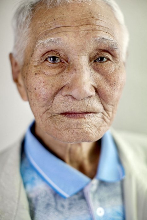 Nam Keung-bong 87 лет, разыскивает жену и сына.