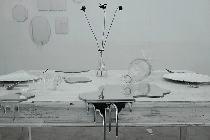 Водяные зеркала в инсталляции дизайнеров Rikako Nagashima и Hideto Hyoudou