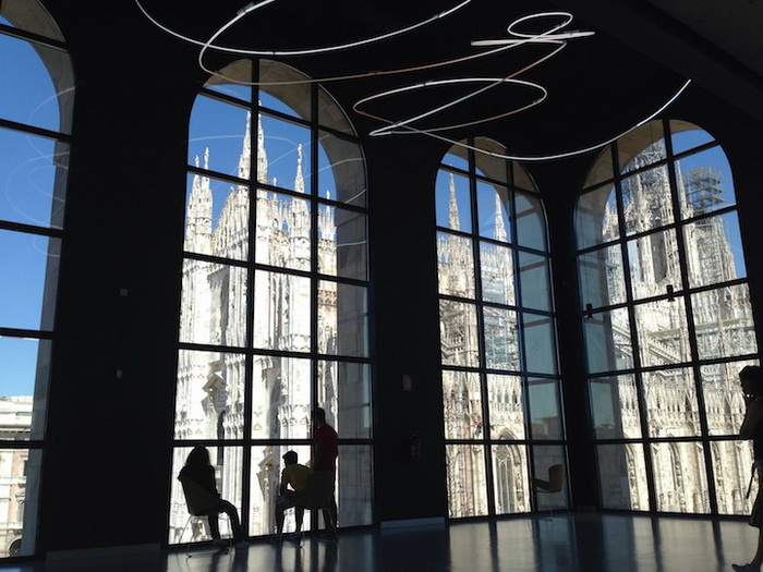 Фотография Собор Дуомо в Милане из окна музея современного искусства от Kathryn Schipper
