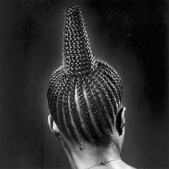 Африканские прически 1960-1970-х гг. в фотопроекте от J.D. Okhai Ojeikere