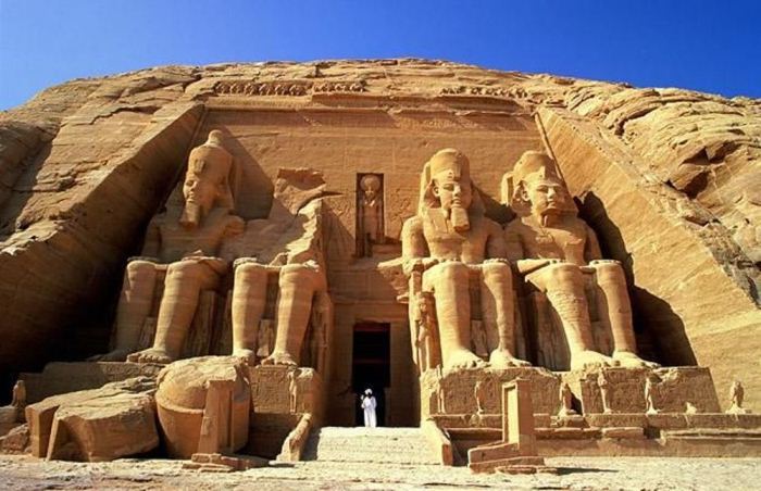 Храм Рамзеса Великого в Абу-Симбеле.
