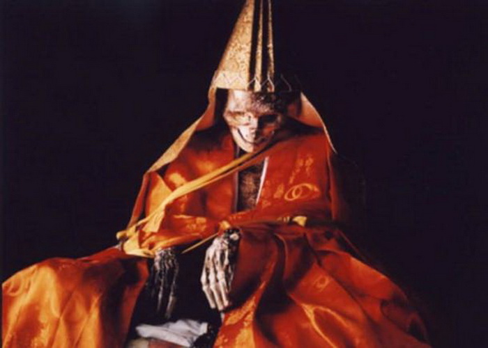 Тело монаха, добровольно превратившегося в мумию
