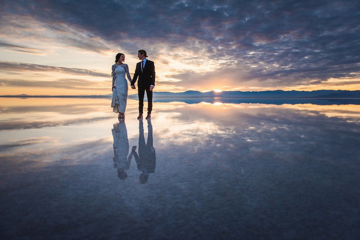 Фантастическая свадебная фотосессия на соляном озере Бонневилль Солт Флэтс (штат Юта, США)