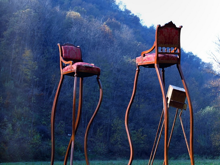 Сюрреалистическая мебель от итальянского дизайнера Umberto Dattola