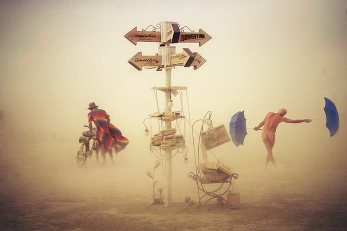 Сюрреалистические фотографии с фестиваля Burning Man от Виктора Хабчи (Victor Habchy)