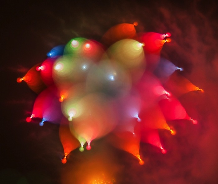 Огненные цветы фейерверков на фотографиях Алана Сэйлера