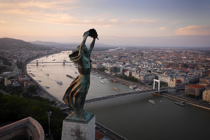Статуя Свободы и панорама Будапешта, Венгрия