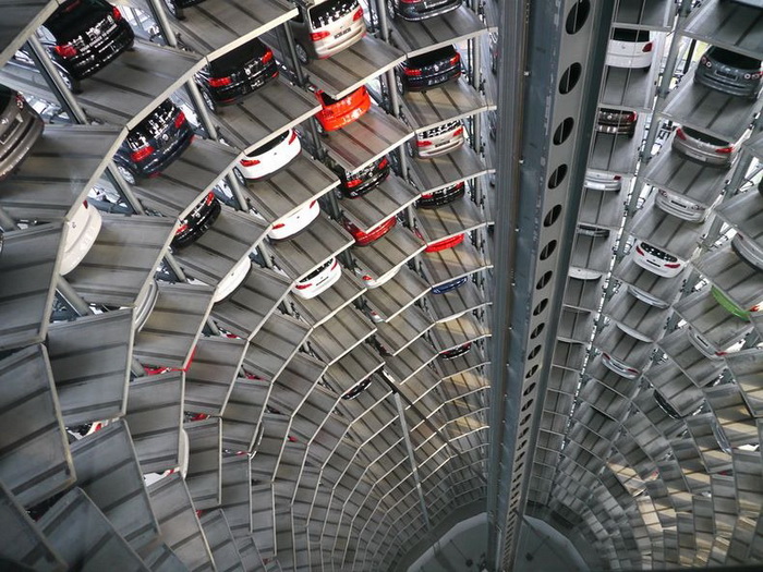 Инновационный выставочный центр автомобилей Volkswagen