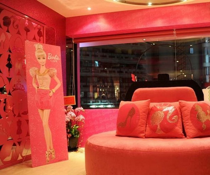 Barbie Cafe: кукольный домик в натуральную величину