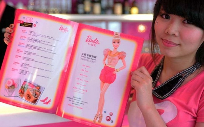Первый в мире тематический ресторан Barbie Cafe в Тайване