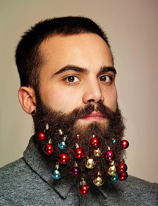 Рождественские украшения для бороды: шуточный проект от Grey London